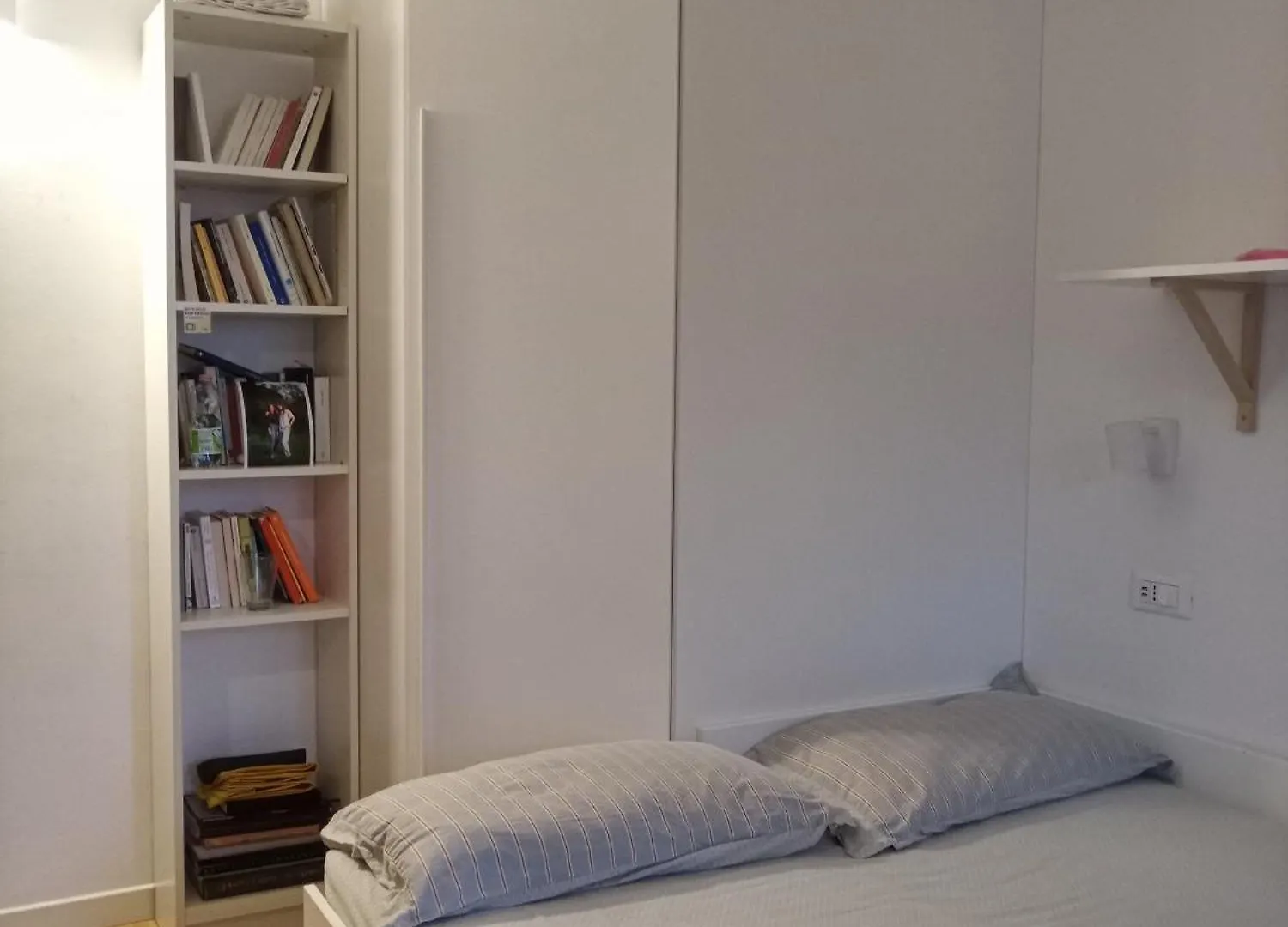 Milan Nanna B&B, Metro M3,Ieo, Duomo Colazione Inclusa San Donato Milanese 0*,  Italy